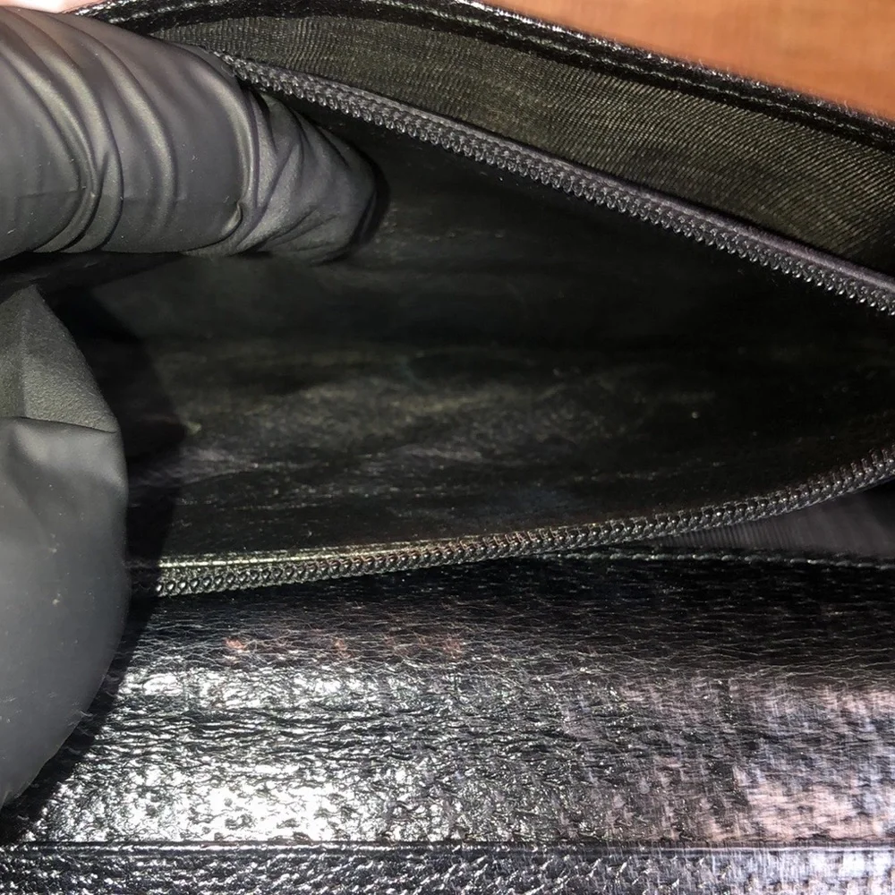 GUCCI Black Lambskin Trifold Long Wallet with Silver G Money Clasp Vintage